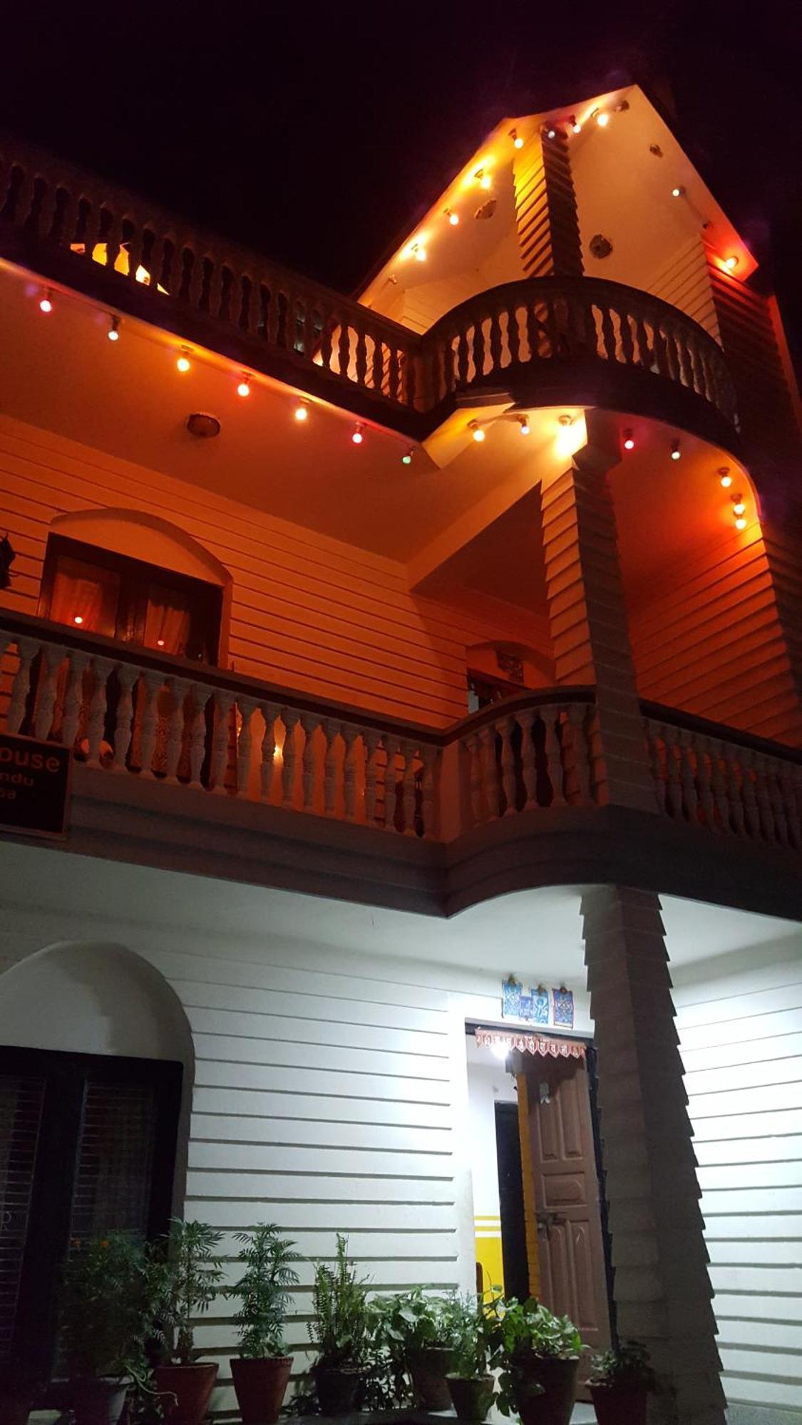Bnb Royal Tourist House 카트만두 외부 사진